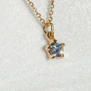 Laurie Fleming moondew necklace